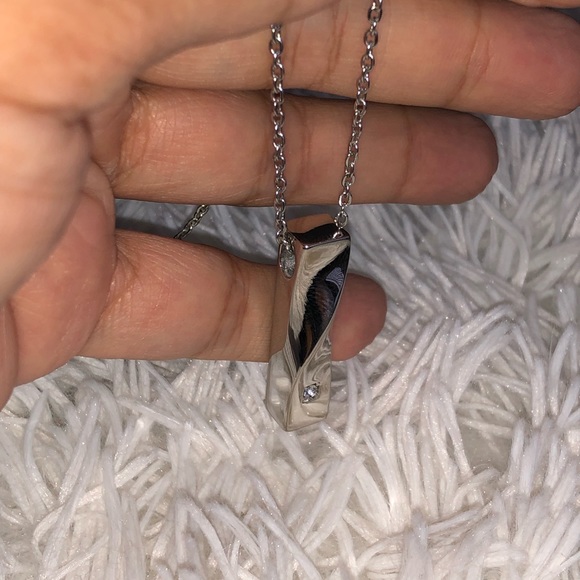 14k White Gold Vermeil Cremation Urn pendant | Urn for Human/Pet Ashes Swarovski - Picture 7 of 8